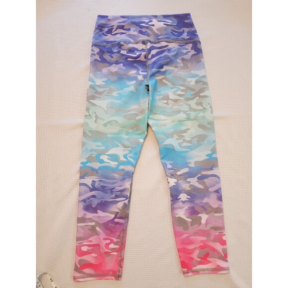 Evolution and Creation EVCR Rainbow Camo Capri Leggings Women’s Medium Bright - Picture 5 of 10